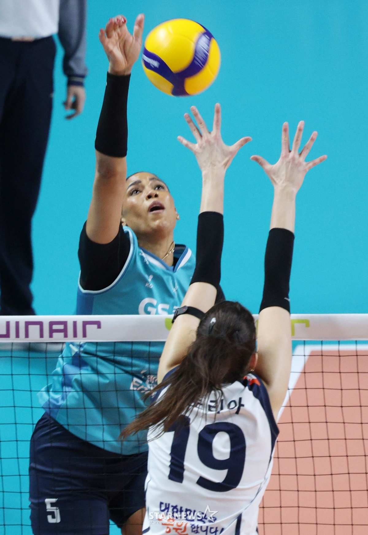 [포토] 실바 '잘 만났다 빅토리아'