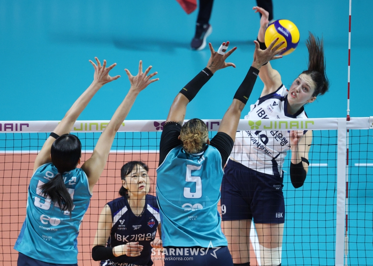 [포토] 빅토리아 '헤어도 렛츠기립'