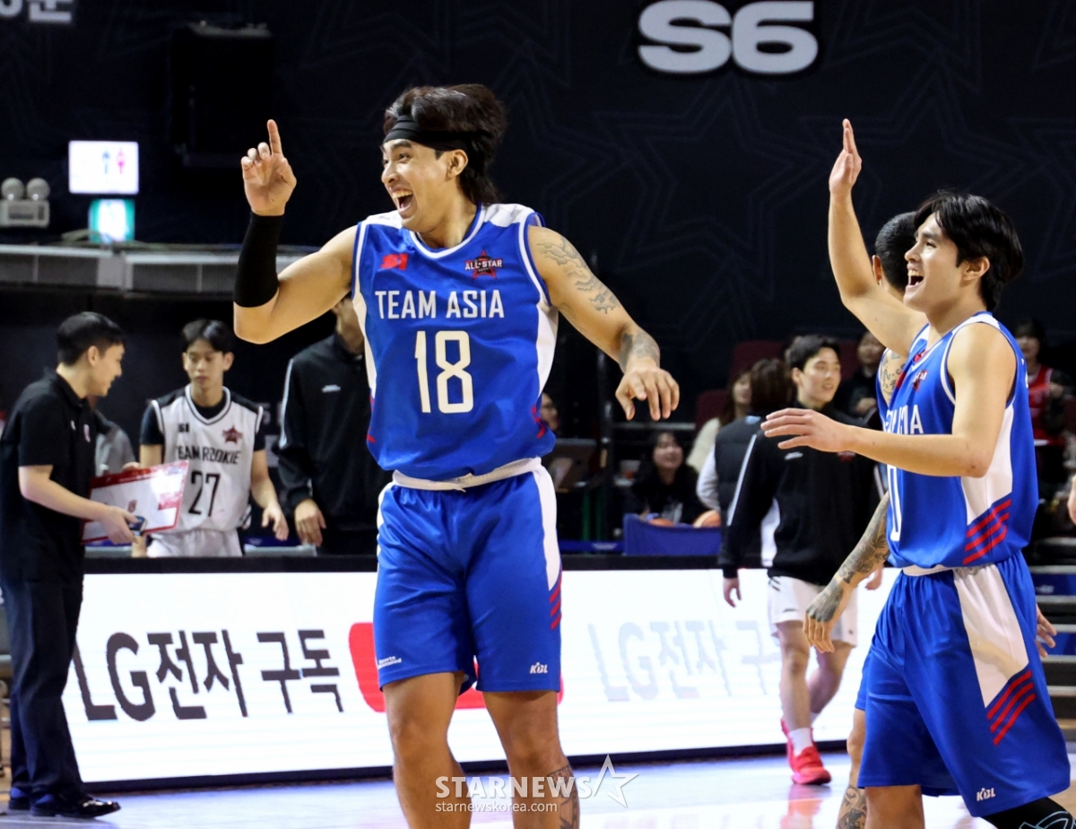 [포토]'덩크슛 환호' 구탕