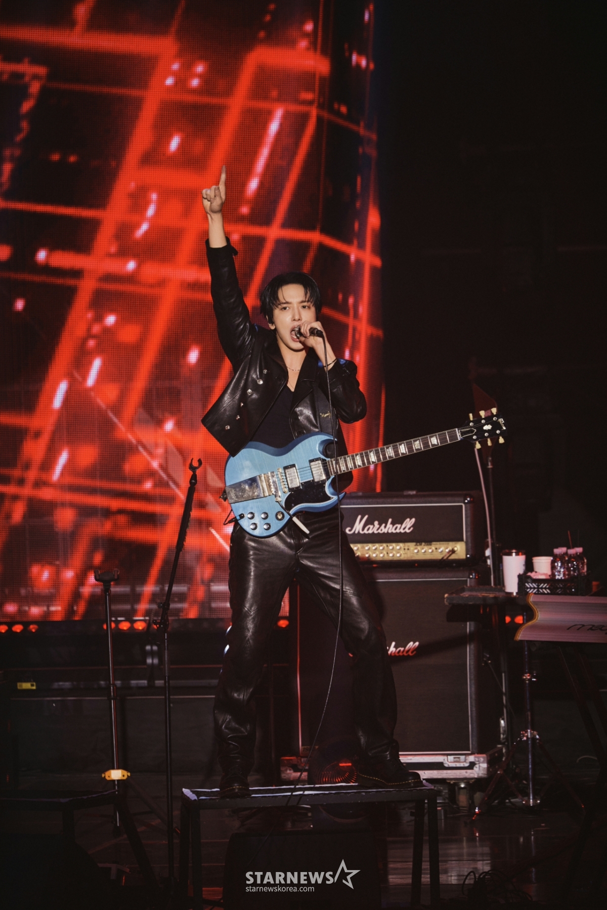 CNBLUEチョン·ヨンファ「楽しい舞台」[☆フォト] | STARNEWS