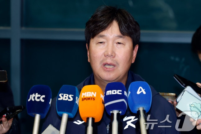 KIA 김도영 향한 '대표팀 사령탑 극찬' 폭발 왜?... "투수 쪽은 고우석과 노경은" [인천공항 현장]