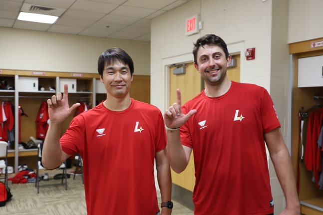 '분유 파워' 베니지아노-'열정맨' 타케다, "몸 상태 너무 좋다" 한 목소... - 뉴스 썸네일 이미지