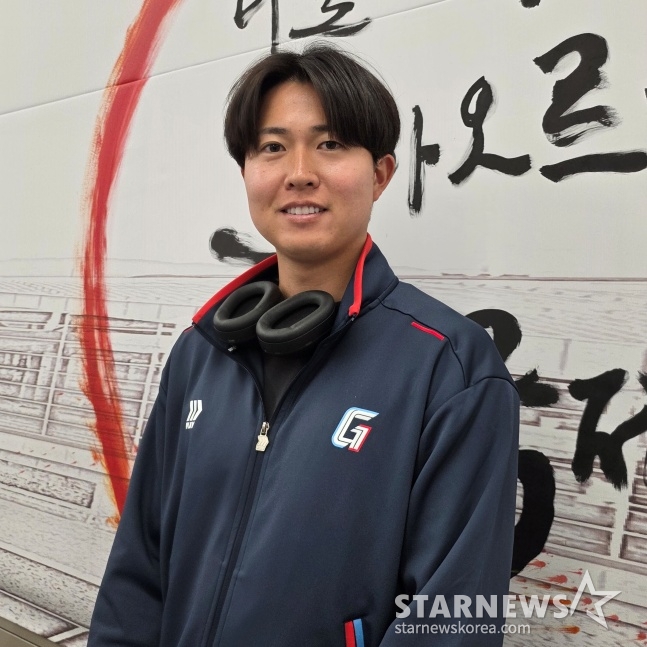 "아직 등장 곡 못 정했다" K-POP 좋아한 日 투수, 롯데 팬 도움 요청했다... 그 대신 "삼진 많이 잡는 투수 될게요"