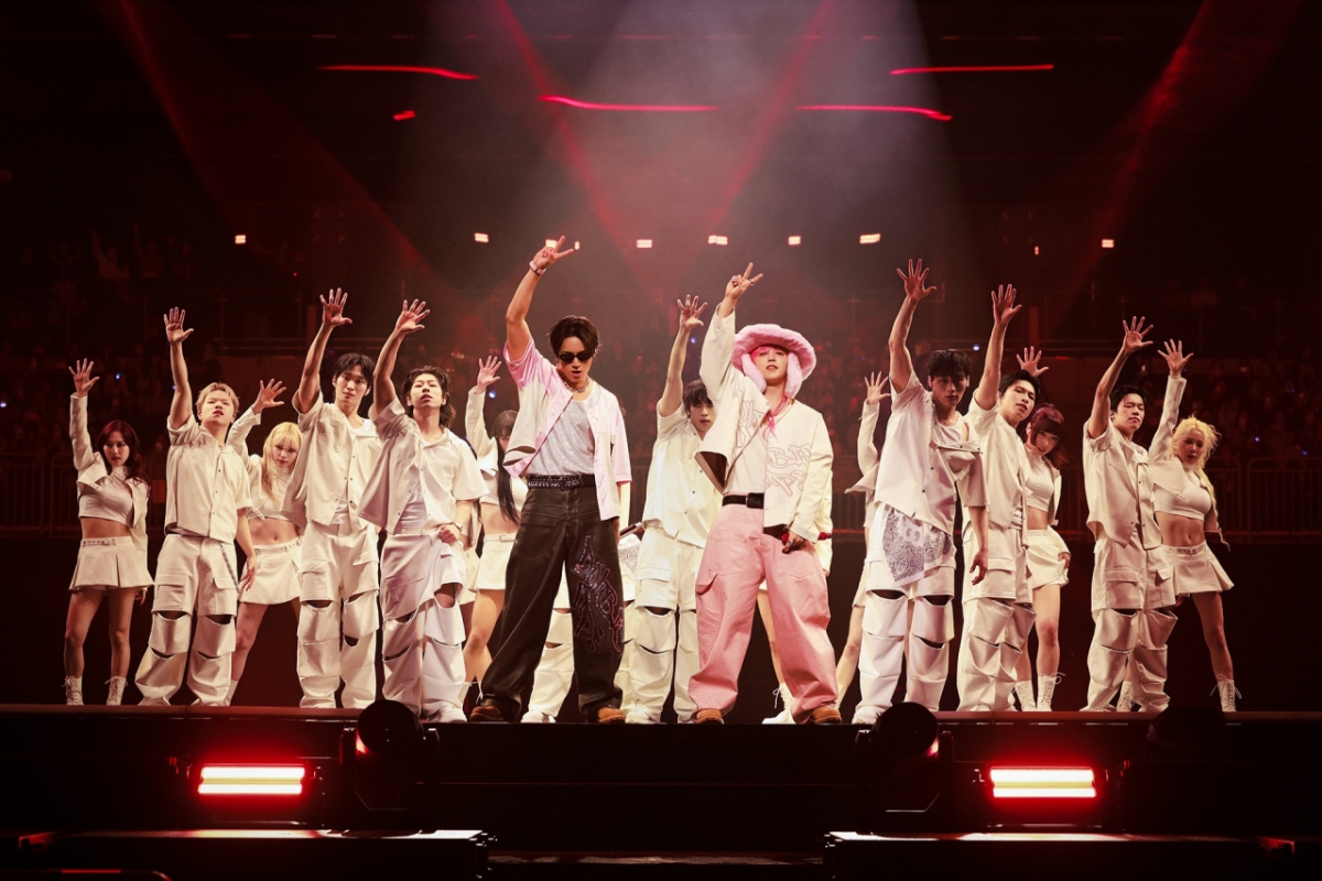 세븐틴 에스쿱스X민규, 2만 6000 관객과 'HYPE VIBES'..라이브 파티 성공적 포문