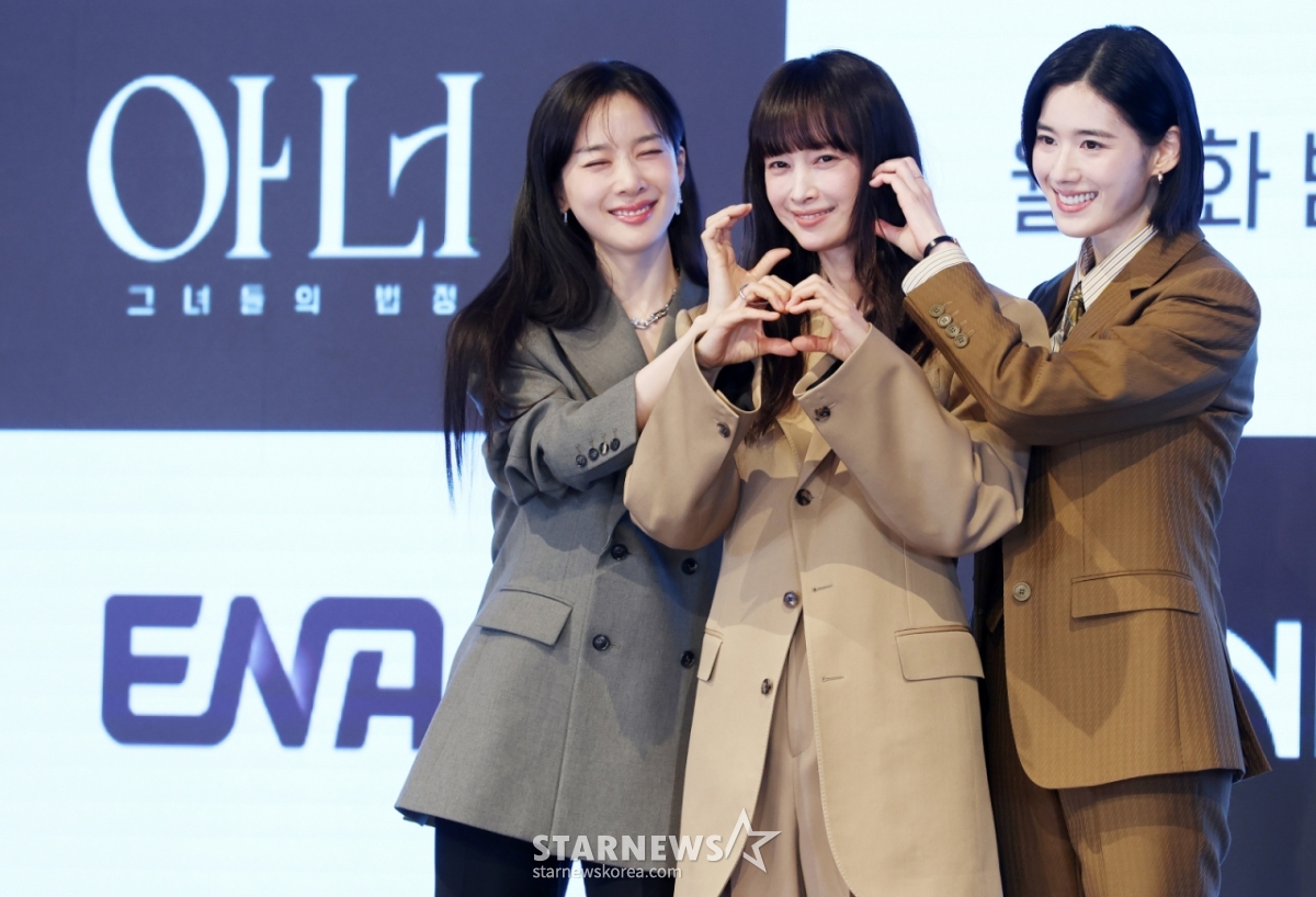 내향인만 무려 셋..'아너' 정은채 "이나영, 오랜만에 만나면 낯가려"..이청아 "먹는 얘기로 친해져"