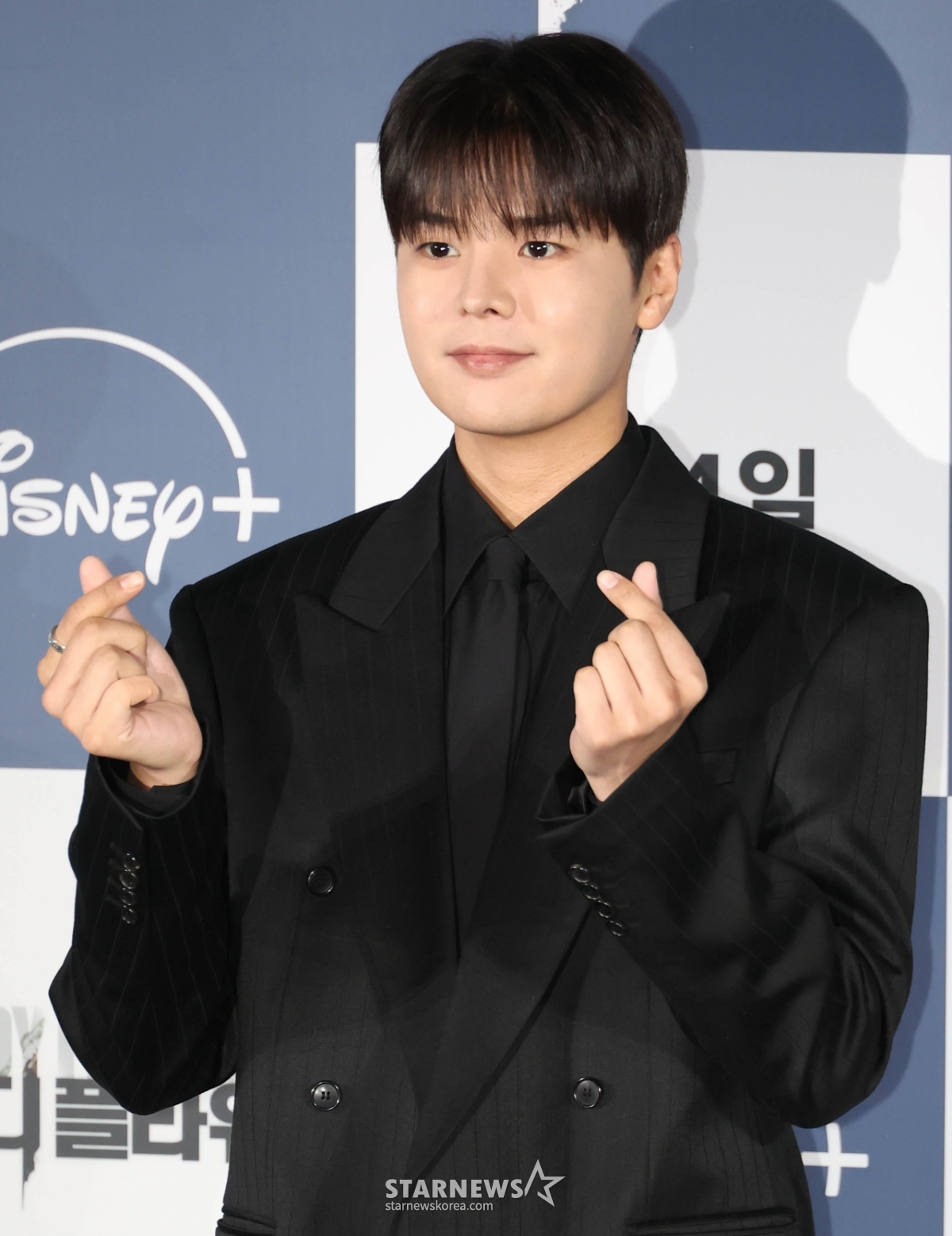 려운 '눈부신 손하트'[★포토]