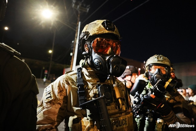 '살인 저지르는 민병대를 왜 불러?' 올림픽 현장 분노, 美 ICE 파견 논란... "밀라노에 환영받지 못할 것"