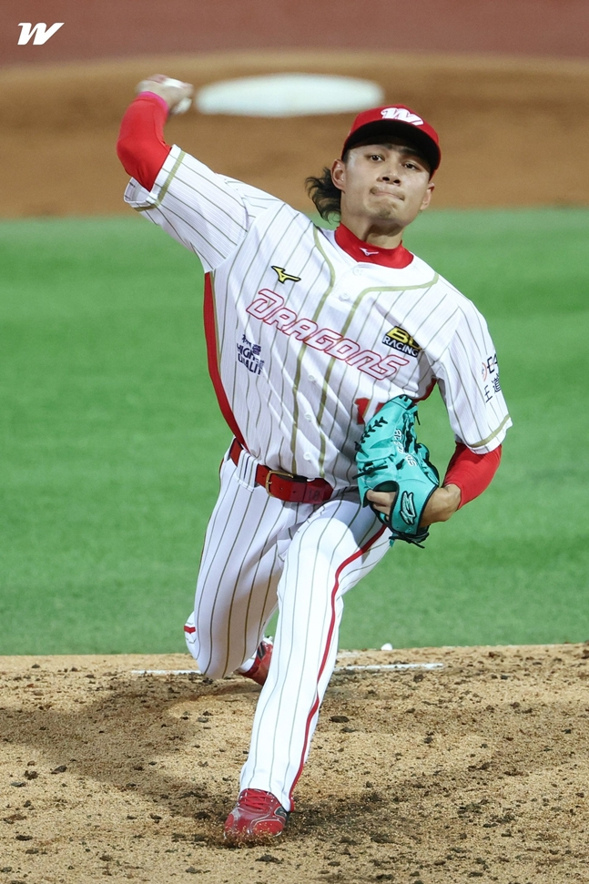 Ryu Ji Hyunho Super Emergency Taiwan S Moon Dong Ju Whose LAD Also 1 