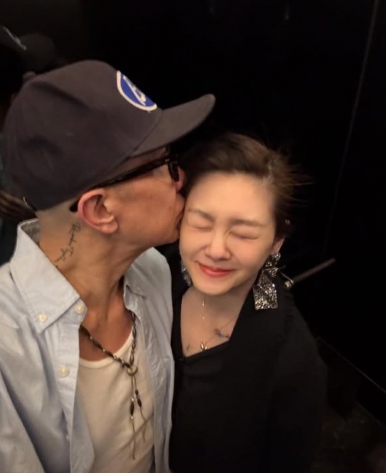 故 서희원 동상 제막식, ♥구준엽 노래로 추모..강원래→최시원 참석 [스타이슈]