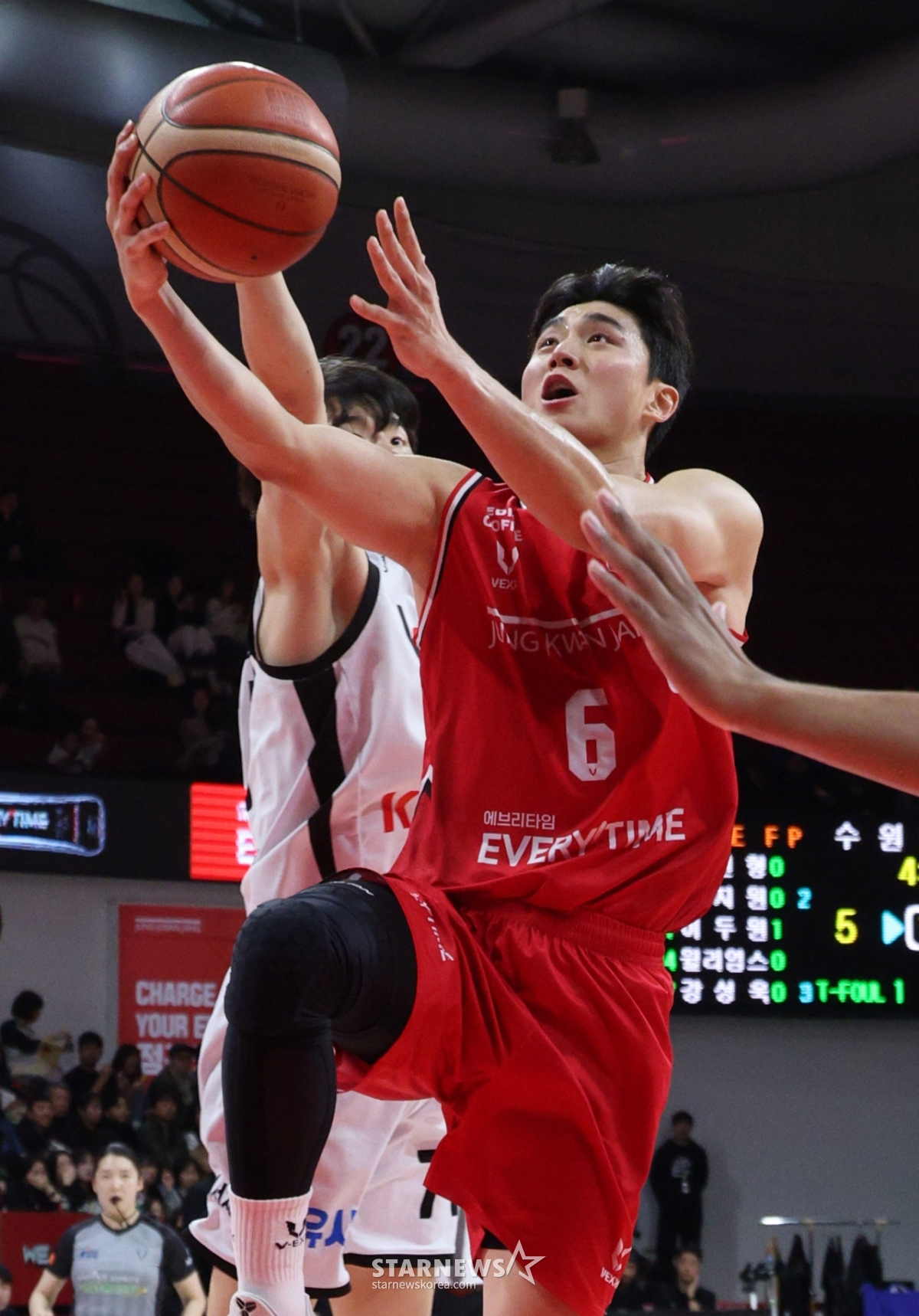 [포토] 박지훈 '레이업도 칼군무처럼'