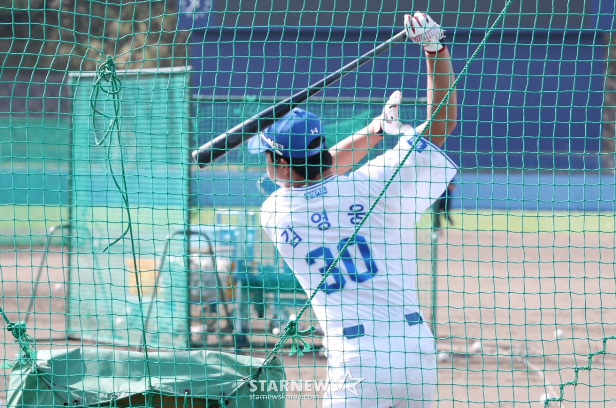 [포토] 김영웅 '걸렸다 영웅타법'