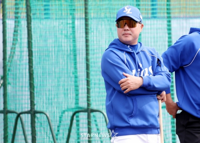 "44살짜리 왔는데 왜 삼성이 우승 후보에요?" 최형우가 품은 의문, 박진만 감독은 '태연하게' 답했다 [오키나와 현장]