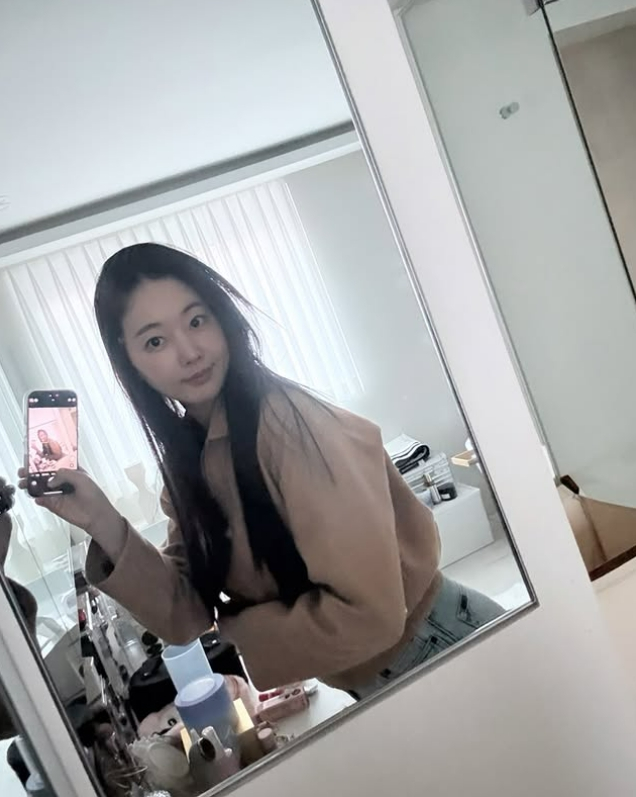 '48세' 김사랑, 입양 고민 토로.."너무 귀여워" [스타이슈]