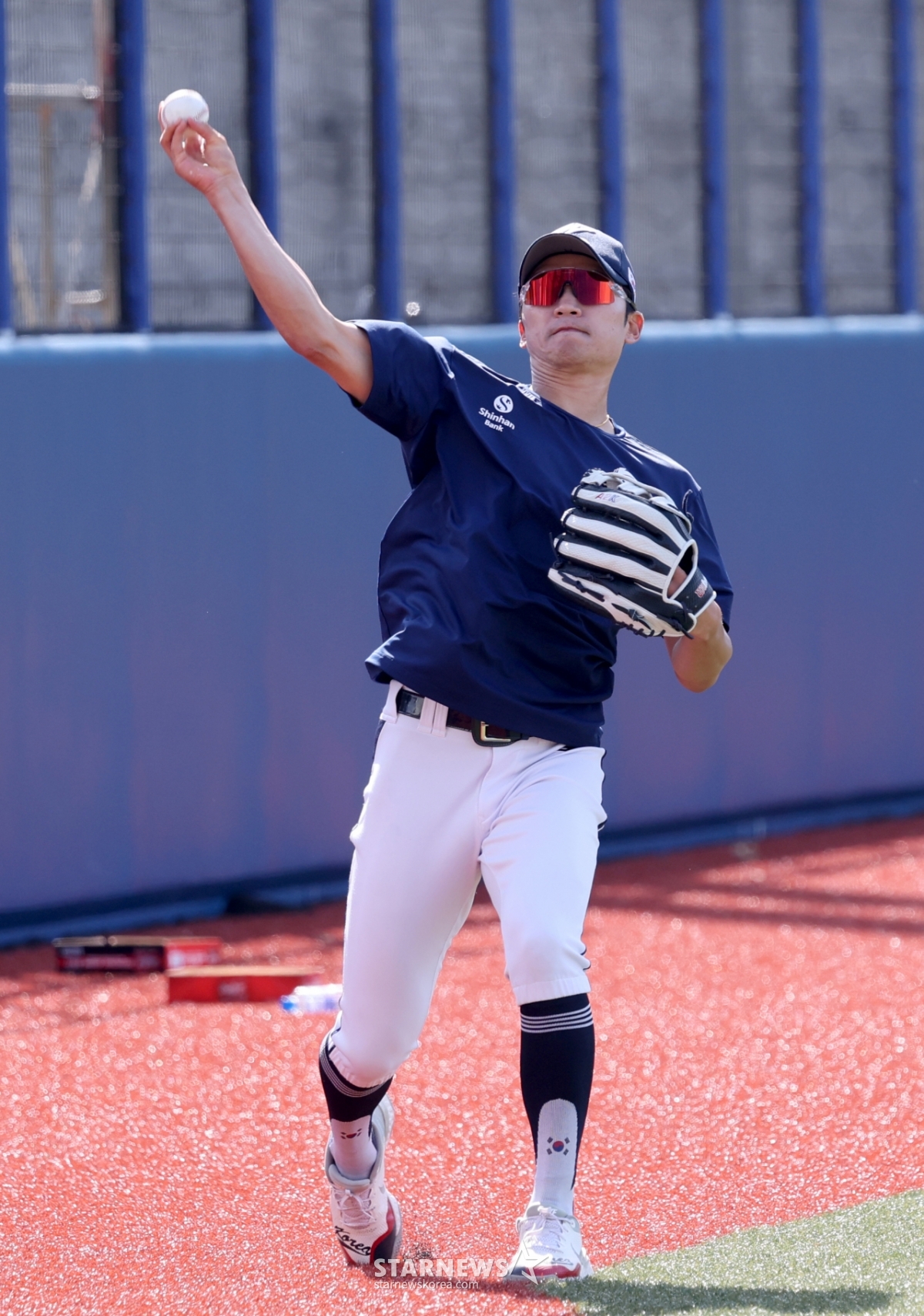 [포토] 박해민 '빨랫줄 송구란 이런 것'