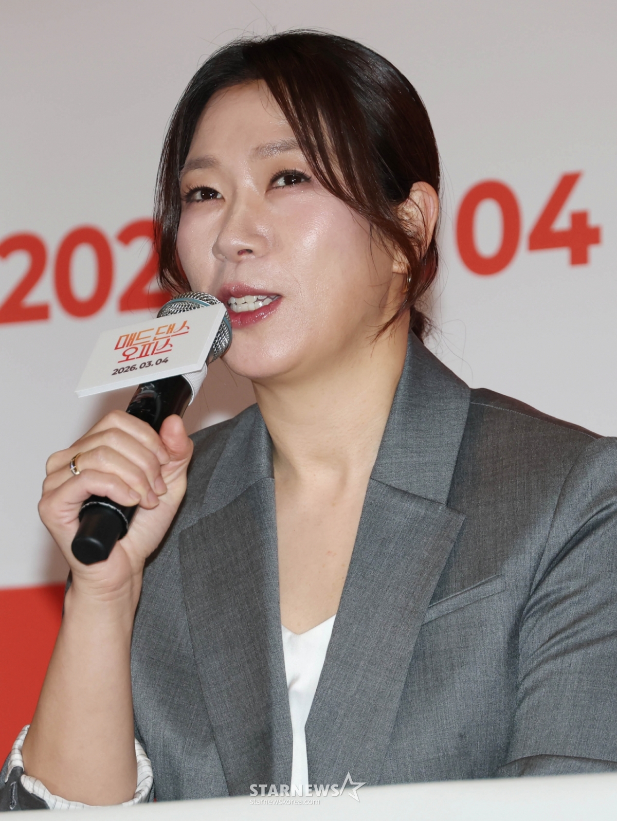 '매드 댄스 오피스' 염혜란 "플라멩코 3개월 연습..기댈 곳 없었다"