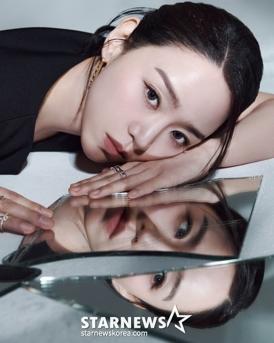 '레이디두아' 해외팬 반응 뜨거워져...넷플릭스 글로벌 1위 "신혜선 연기 놀랍다· 탁월한 스릴러" [K-EYES]