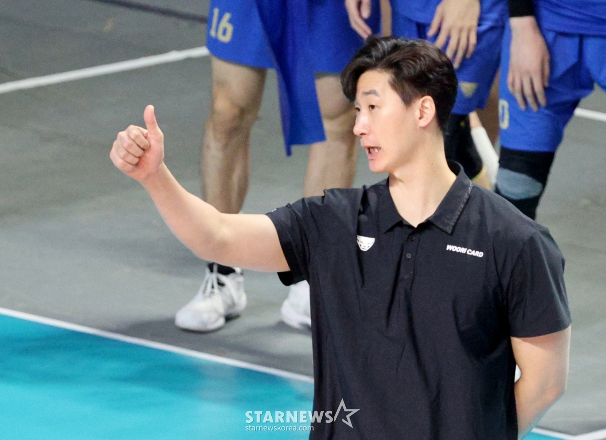 [포토]'엄지척!' 박철우 감독