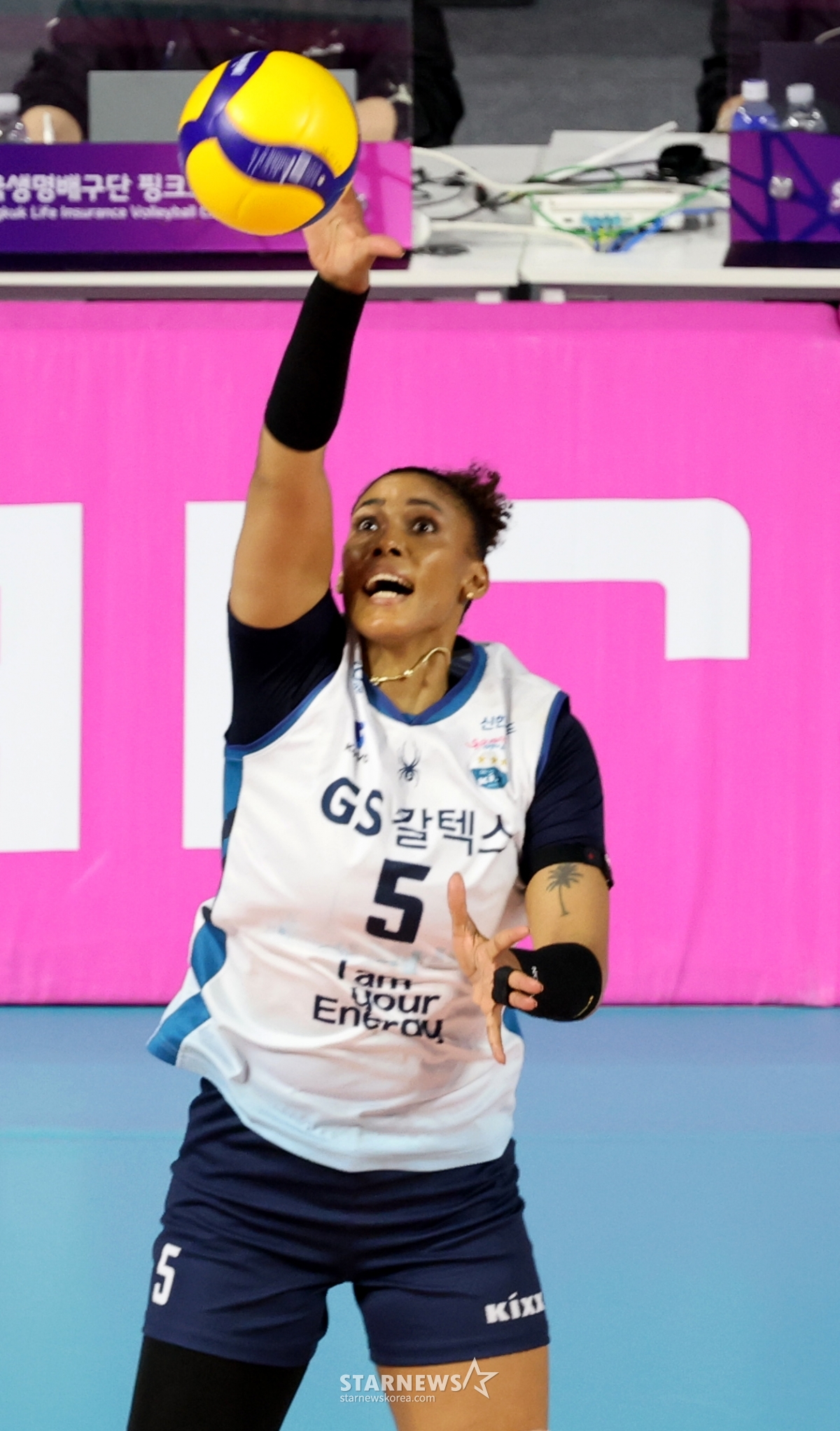 [포토]'스파이크서브' 실바