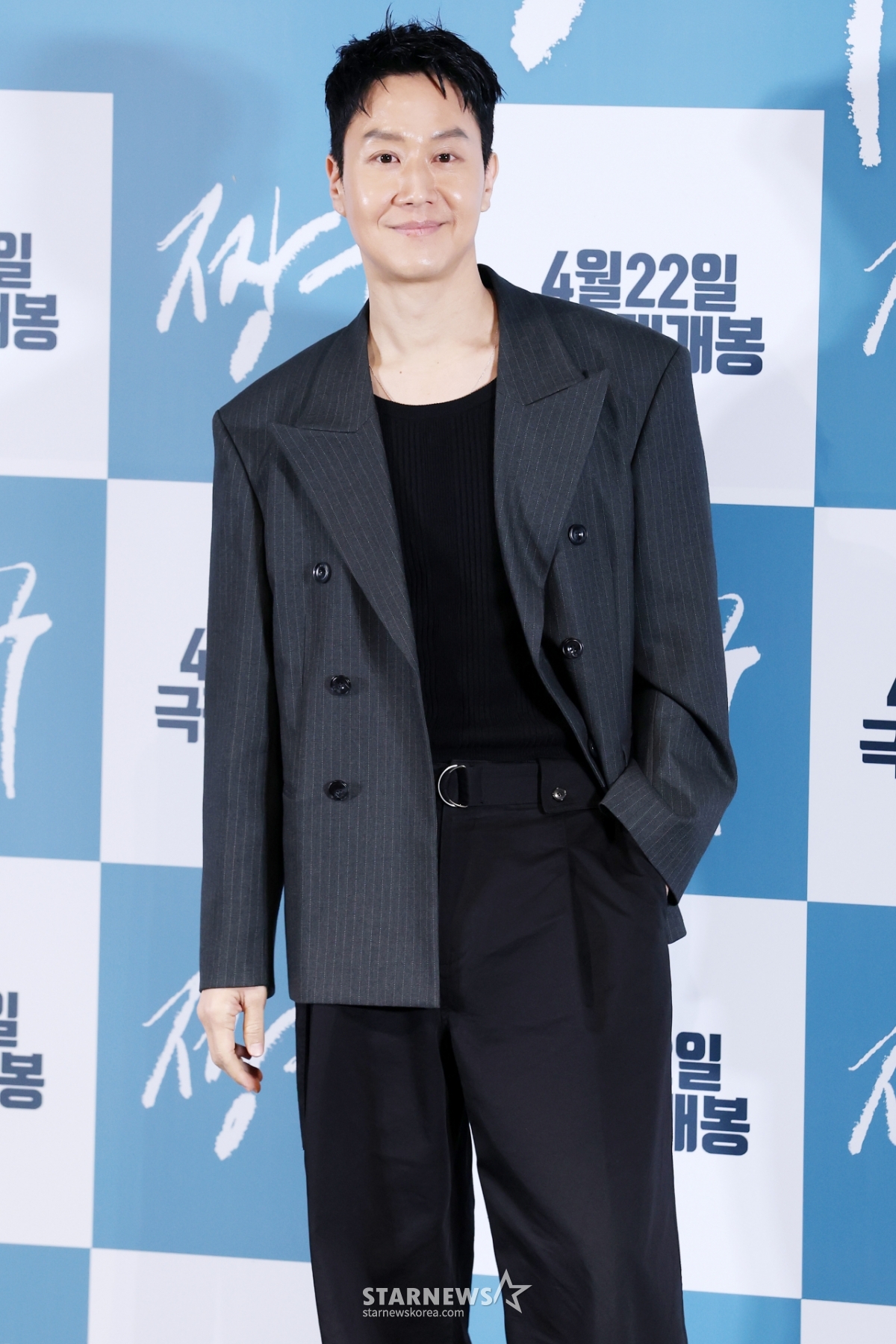 정우, 배우 겸 감독의 여유[★포토]