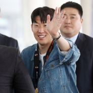 손흥민 '우승메달 들고 금의환향!'