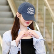 아이브 '사랑스러운 출국인사~'
