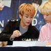[★포토]마크, 사인 이쁘게 하자