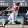 '시속 170.1km 쾅!' LG 페게로, 8월 홈런 평균 타구 속도 1위 