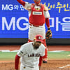 SSG 이재원 2경기 연속 선발... 고집 꺾은 키움, 4번 푸이그 낙점 [KS3]