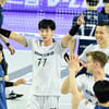 '1·2위 단 1점 차' 남자부 우승 끝까지 간다! 우리카드, 적지서 선두 대한항공 셧아웃 완파 [인천 현장]