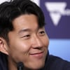 이러니 모두 손흥민 좋아할 수밖에, '사랑꾼 캡틴' 눈부시네! '감동 메시지' 폭발, "아직 토트넘 레전드 아니다" 의미는