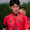 '명문' 뮌헨 2군팀 훈련에 수원 U-18 유망주 참가! 모경빈, 필드 플레이어 유일 '영예'