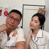 송혜교 '찐 남사친' 누구길래..커플옷 입고 ♥애교 폭발