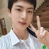 "남고도 미모로 접수" 방탄소년단 진, 모교 방문 '비주얼 킹'