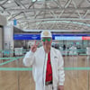 77세 영화인 한지일, 힙한 공항 패션 눈길