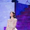 아이유, 女 최초 상암벌 입성..10만 관객 울린 앙코르 콘서트 성료