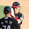 '하루 만에 매직넘버 2개 삭제' 4연승 이끈 LG 캡틴, 더블헤더 전 선수단에 무슨 말 남겼나 [수원 현장]