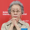'子 커밍아웃' 윤여정 "韓 보수적인 나라..동성애자? 다 평등해야"[30회 BIFF]