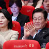 李 대통령, 부국제 찾아 김대명→고아성과 악수 "영화 산업 지원"[30회 BIFF]
