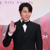 チョン・ウソン、婚外子騒動後の初公式席上…第34回「釜日映画賞」参加