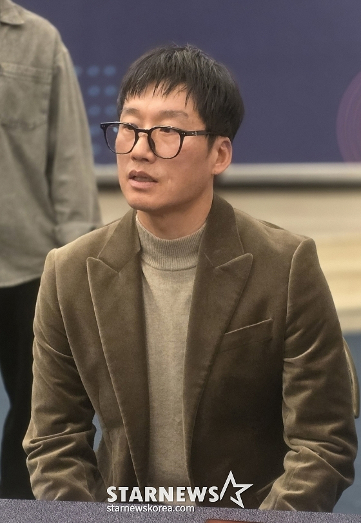 "욕먹든지, 칭찬받든지"... '명가 부활 특명' 이정효 감독 수원 데뷔전 개봉박두