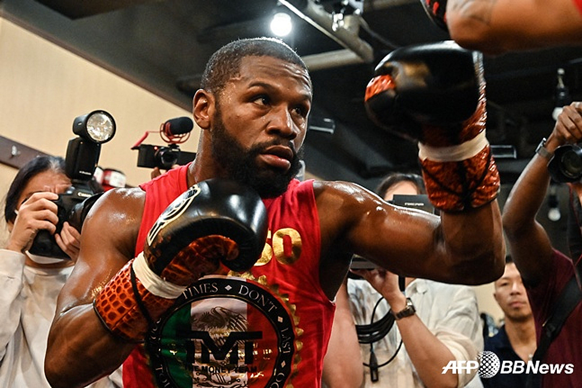 パッキャオとの「1462億ウォンの宴」対決を前に、メイウェザーが6月に