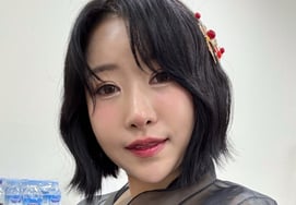 "Eye → 100 million breast plastic surgery." Lee Se-young, your physiognomy has changed.."Miss Trot 4" waiting room right before sobbing