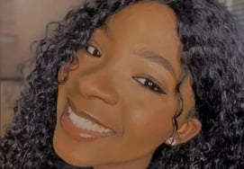 I was bitten by a snake at home..A 26-year-old 女 singer died, saying, "There was no antidote in the hospital"