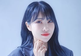 "100 million won for plastic surgery." Lee Se-young's hair extensions changed..Becoming an innocent beauty