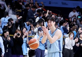 [相片儿] "哈...胜负已定！' 疯狂活跃 李贞贤