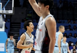 [Фото] Хё Хун: "Взволнованы разворотом третьей четверти"