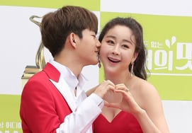 ハム・ソウォン、離婚後も一緒に暮らしていた..「18歳年下の元夫と1年同棲」 [スター・イシュー]