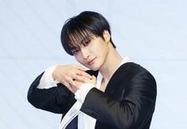 Ngọn đuốc của ATEEZ 'đang trong quân ngũ'? Nghĩa vụ quốc phòng đương nhiên làVẽ cả dáng vẻ sau khi nhập ngũ nữa"