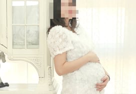 «Третья беременность» Жена KCM опубликовала фото Мансака ♥Пожалуйста, поддержите мужа." [человек.]