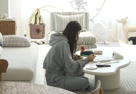 '私はソロ'のMCが'40年のローン'を受けてアパートを購入した..放送で初めて公開されたソン・ヘナ [ミウセ]